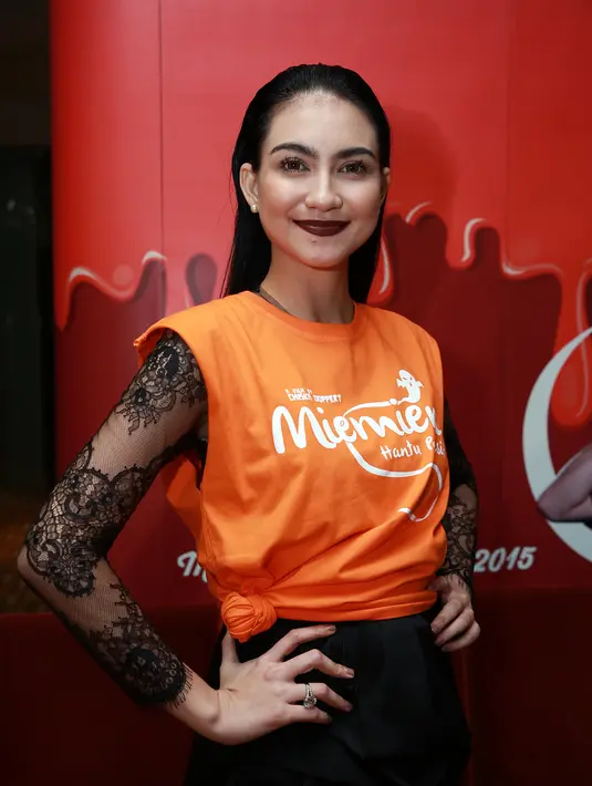 Ditemui di Epicentrum XXI, Kuningan, Jakarta Selatan, Senin (14/9/2015) malam, Alessia mengaku tak hadapi banyak kesulitan saat memerankan hantu cantik berambut orange tersebut. (Deki Prayoga/Bintang.com)