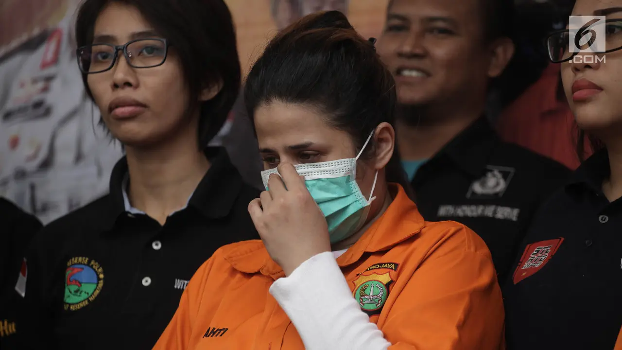 Tertunduk Lesu, Begini Ekspresi Anak Ratu Dangdut yang Terjerat Narkoba