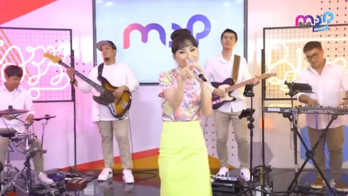 Penampilan Sarwendah saat nyanyi dangdut jadi pusat perhatian publik