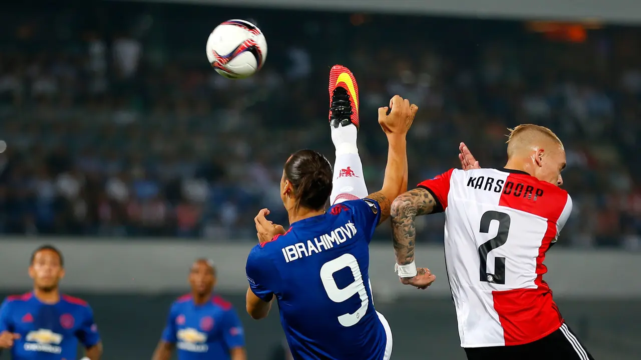 Pemain Manchester United, Zlatan Ibrahimovic tidak berkutik di markas Feyenoord