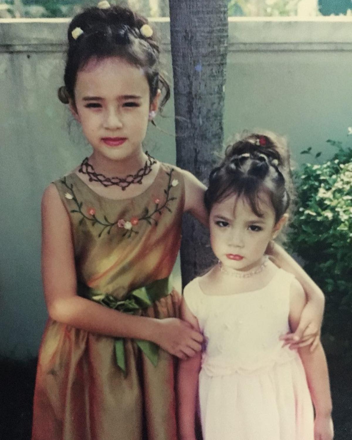 Potret Cantik Valerie Bowie, Adik Pamela Bowie yang Jarang Tersorot