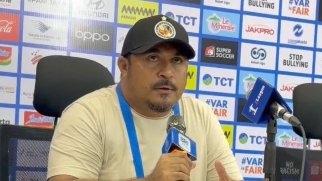 Misi Imran Nahumarury: Bawa Semen Padang Kembali ke Super League