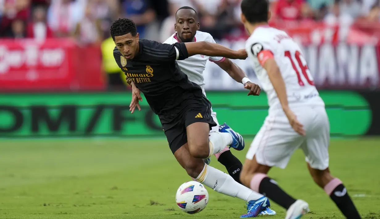 El Real dipaksa tuan rumah Sevilla berbagi angka setelah bermain imbang 1-1. (AP Photo/Jose Breton)