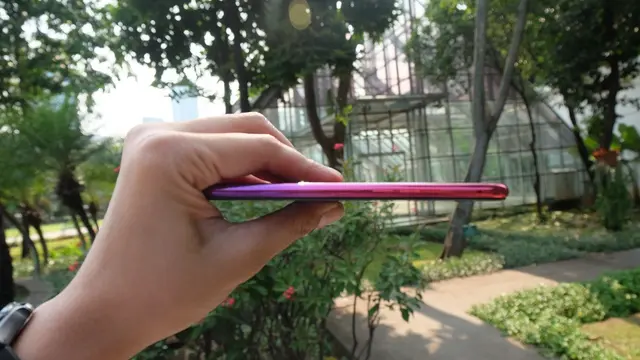 Oppo F9 Sunsrise Red