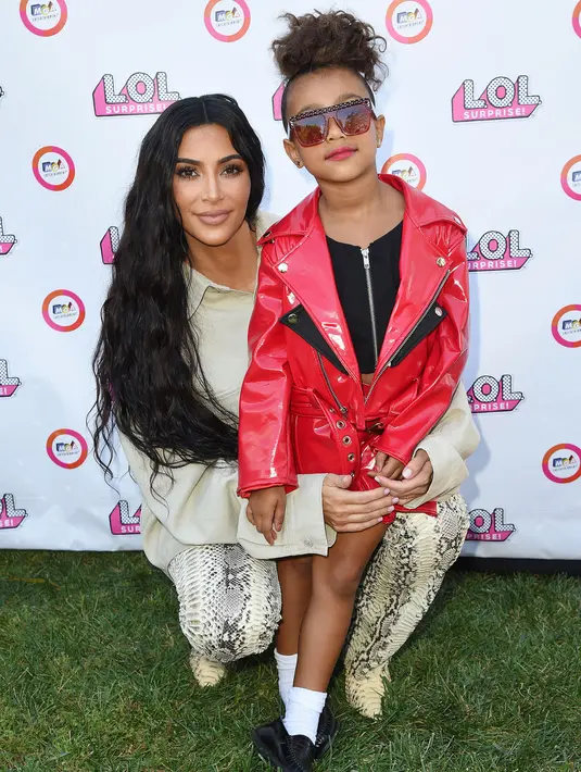 Kim Kardashian sendiri mengunggah video North saat berjalan di catwalk lewat Twitter. (Michael Simon Photography/USWeekly)