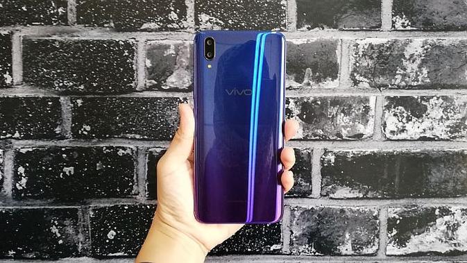 Vivo V11 Pro (Foto: Andina Librianty/Liputan6.com)