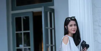 Meskipun telah hengkang dari girl band Princess yang telah membesarkan namanya, Anna Octarina mengaku menggeluti profesi baru sebagai influencer fashion di media sosial. (Adrian Putra/Bintang.com)