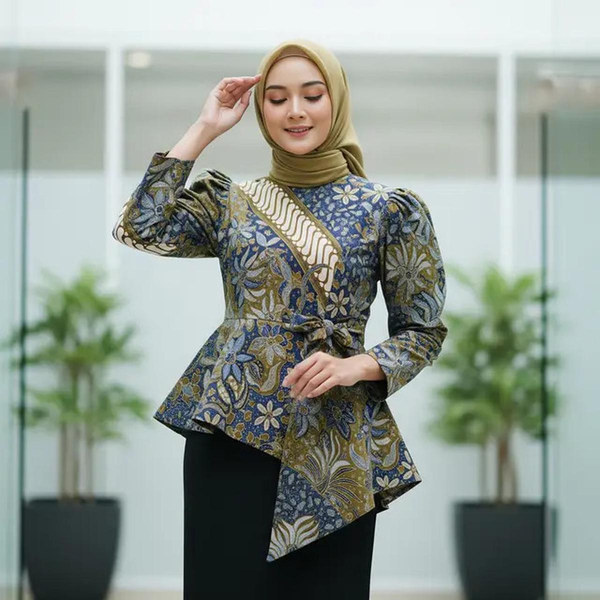 7 Model Atasan Batik Hijab Modern 2025 untuk Tampil Stylish di Berbagai Acara