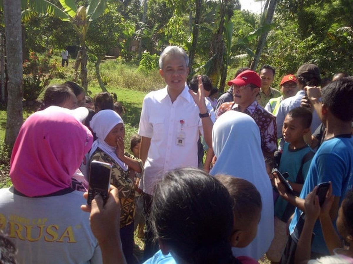 Kemarahan Ganjar temui jalan rusak di lingkar selatan Jateng