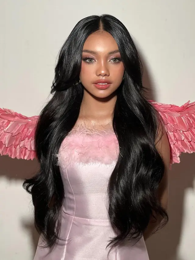 Adu Tampilan Eksotis Lisa BLACKPINK dan Naura Ayu di Video Klip Terbaru, Sama-Sama Come Back dengan Kulit Tan