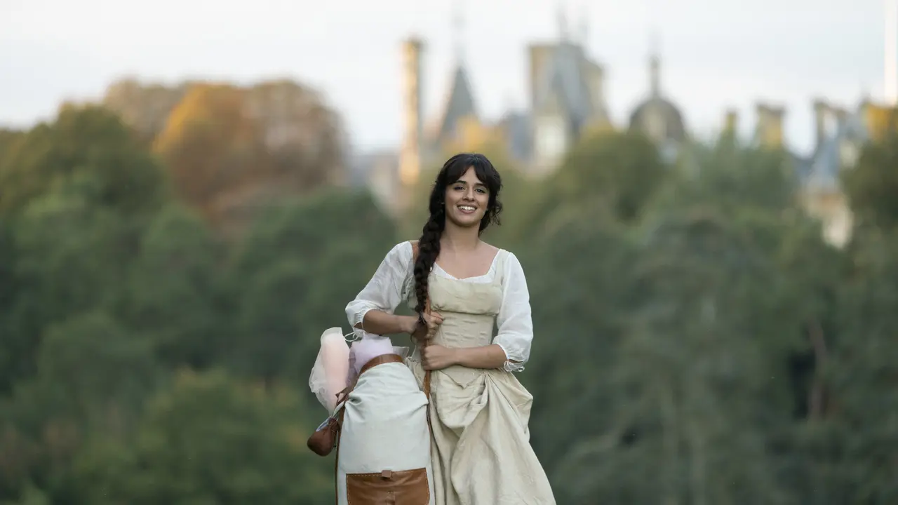 Camila Cabello dalam film Cinderella. (Foto: Prime Video)