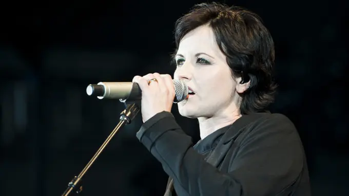 Dolores O'Riordan, vokalis The Cranberries (NME)