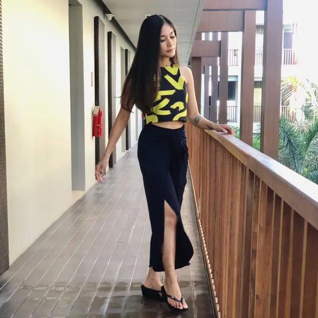 Ribut dengan Vannesa Angel, Ini 7 Potret Terbaru Pesinetron Garneta Haruni