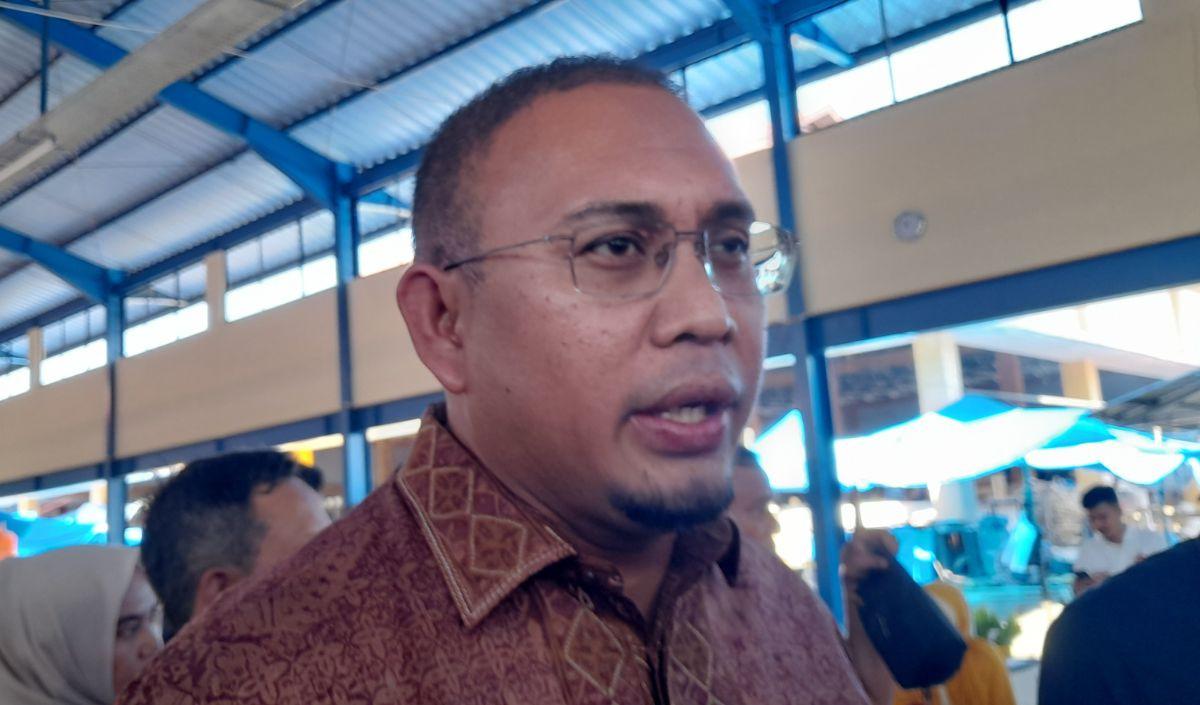 Tak hanya itu, jika pun Nicke diganti, Andre mempertanyakan kemampuan penggantinya memimpin perusahaan plat merah tersebut.