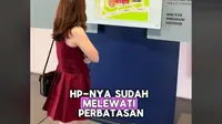 Turis Indonesia Kehilangan Ponsel di Singapura, Pelakunya Dicari Berbulan-bulan Akhirnya Diganti Uang Tunai.&nbsp; foto: TikTok @yunita_awita