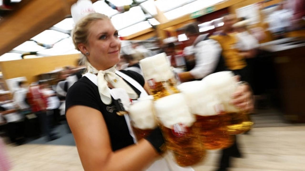Intip gadis-gadis seksi Munich meriahkan pembukaan Oktoberfest