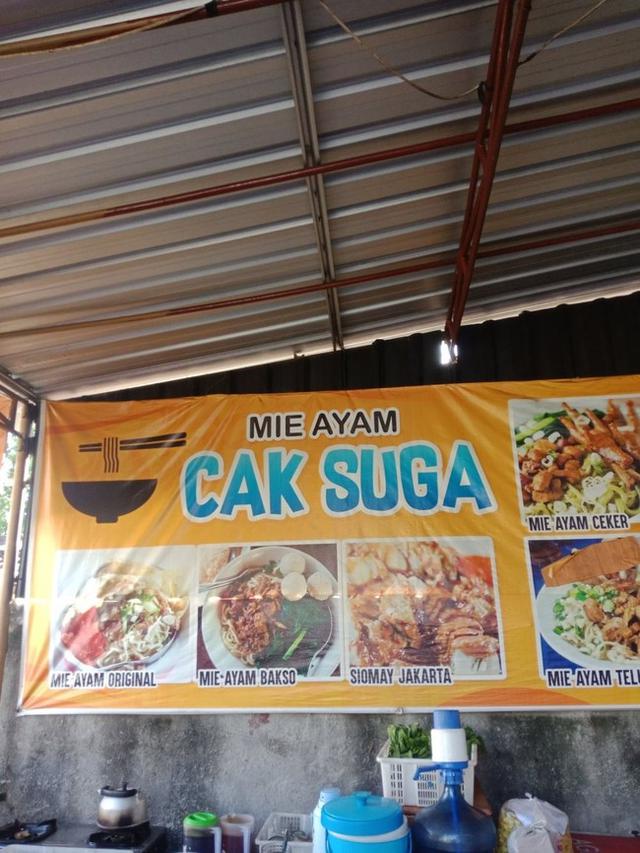 6 Spanduk Jualan Makanan Berkonsep Korea Ini Nyeleneh Banget, Kocak