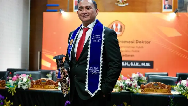 Kombes Pol Dr Yade Setiawan Ujung mempertahankan disertasi evaluasi aman nusa ii penanganan Covid 19 oleh Polri ini dihadapan para guru besar Universitas Padjajaran. (Istimewa)