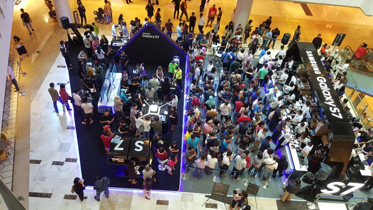 Samsung Galaxy S7 Consumer Launch