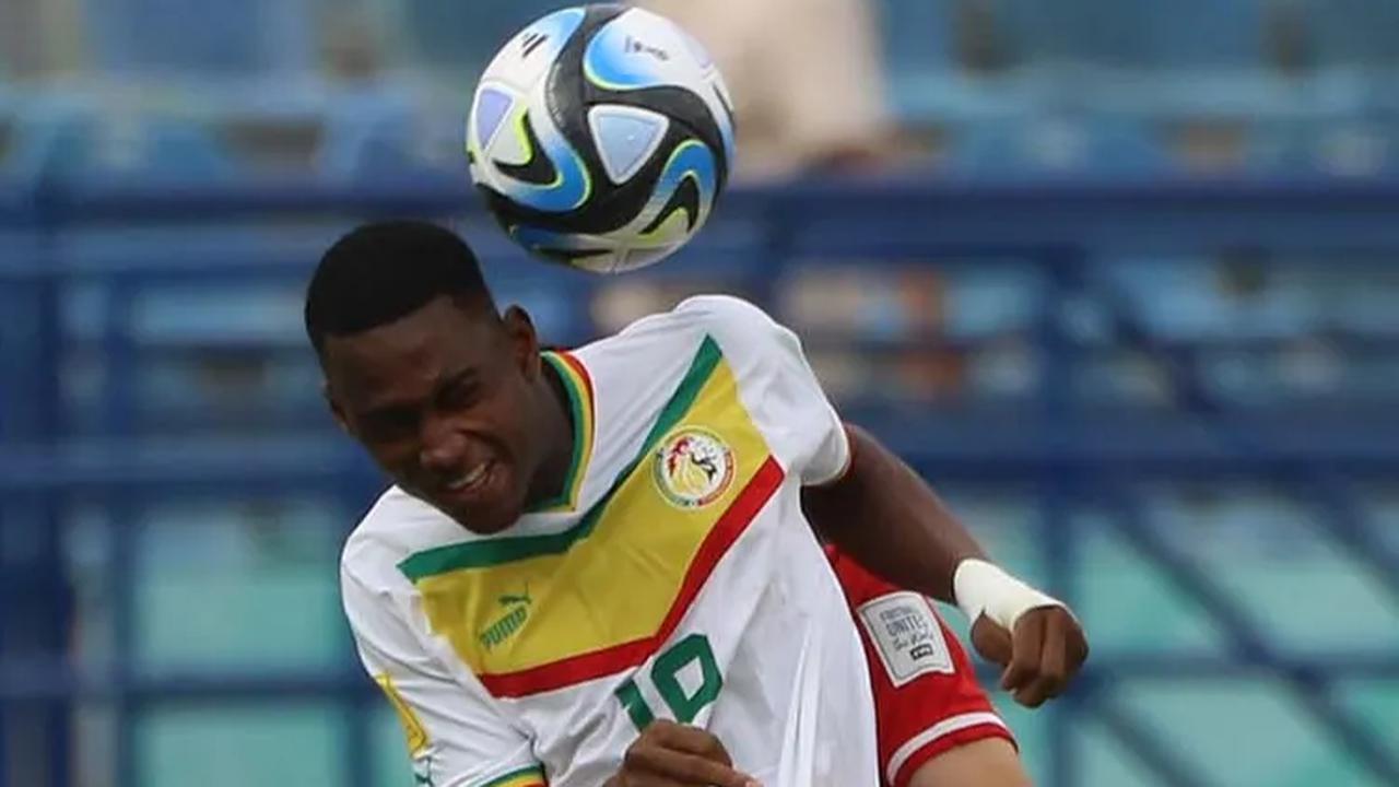 Sejak menit awal, Senegal tampil menekan.&nbsp;Alhasil dalam tempo 30 menit saja, Senegal bisa mencetak dua gol.