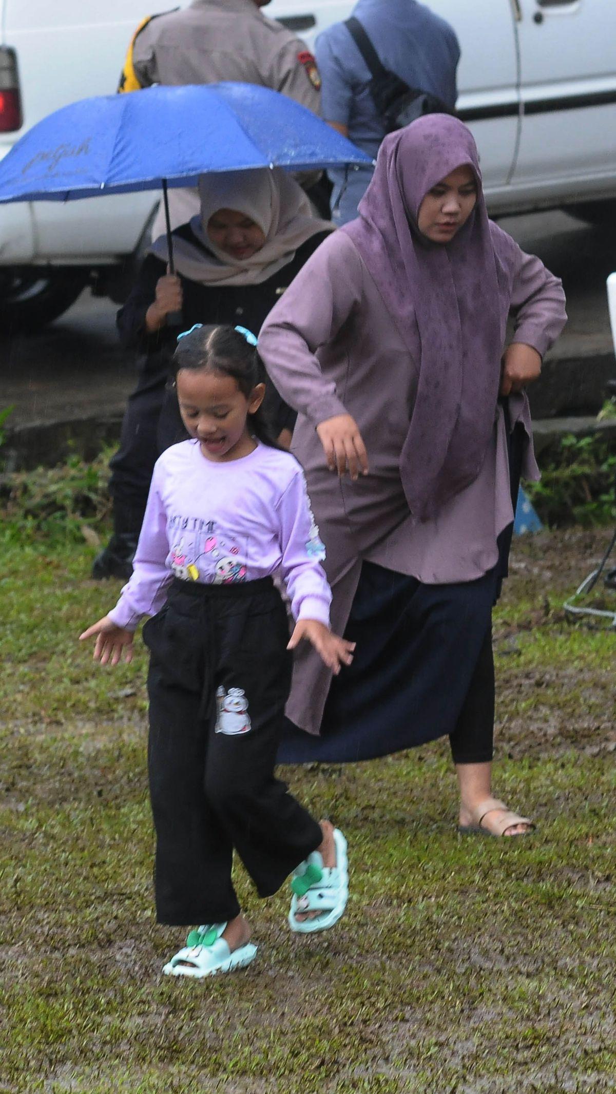 TPS 033&nbsp;Kampung Curug-Bojong Koneng merupakan tempat calon presiden nomor urut 2, Prabowo Subianto melakukan pencoblosan.&nbsp;Merdeka.com/Imam Buhori