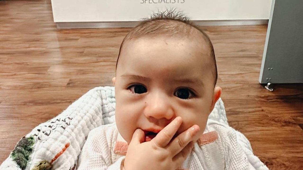 9 Potret Perjuangan Acha Sinaga Rawat Baby Kenan yang Didiagnosis Idap Hip Dysplasia di Usia 3 Bulan