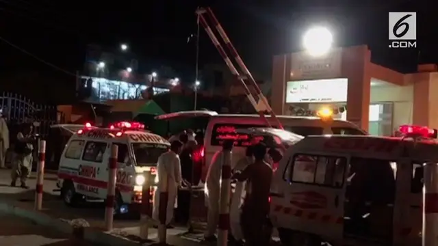 VIDEO: Truk Militer Jadi Target Bom Bunuh Diri di Pakistan