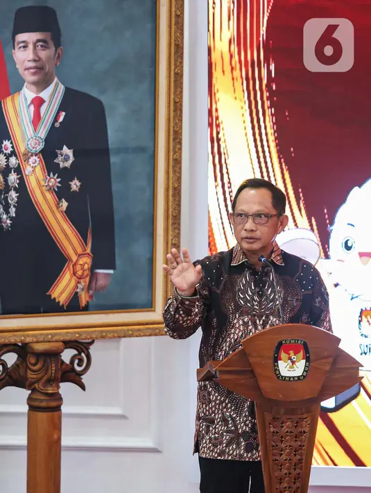 Menteri Dalam Negeri, Tito Karnavian mengatakan DP4 merupakan dasar pemilih dari Pilkada 2024 yang sudah terekam dari catatan Kependudukan, Catatan dan Pencatatan Sipil. (Liputan6.com/Angga Yuniar)