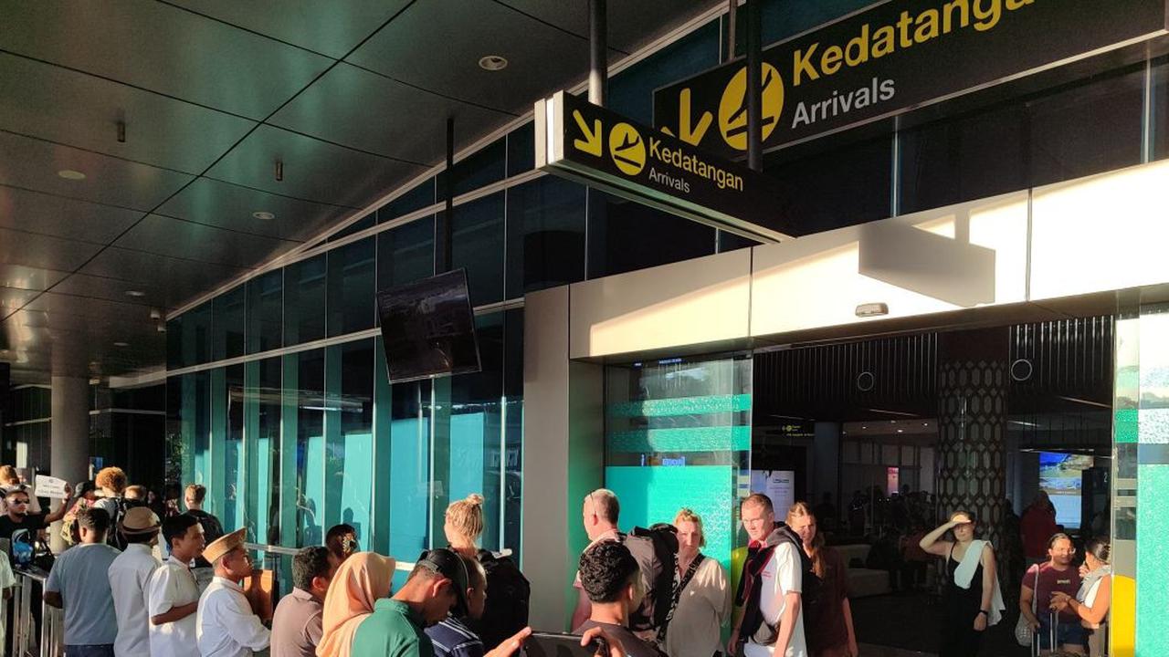 Sempat Dibuka, Bandara Labuan Bajo Kini Ditutup Lagi Imbas Erupsi Gunung Lewotobi Laki-Laki