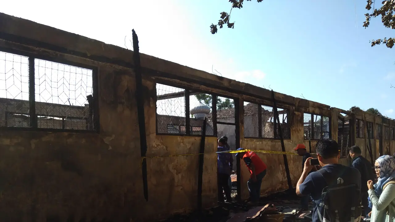 Sekolah Terbakar