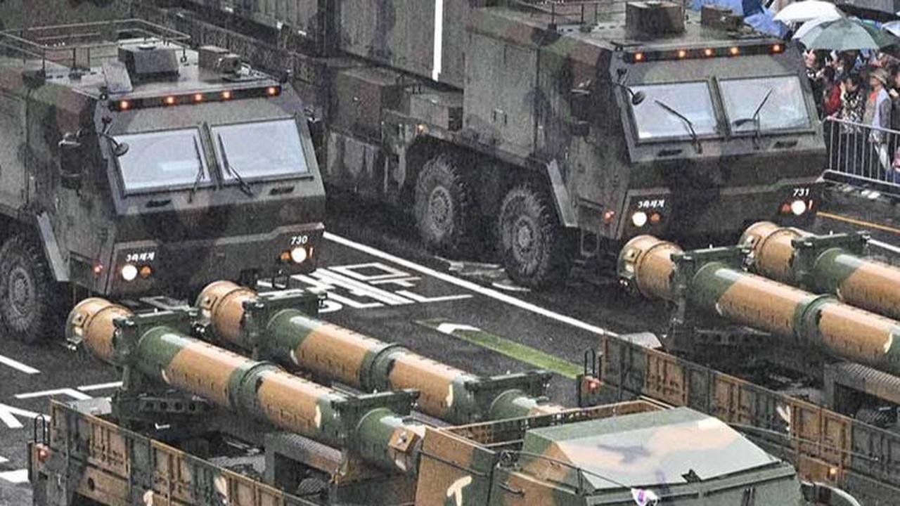 Rudal jelajah baru,&nbsp;Hyunmoo-3 turut ditampilkan dalam parade militer Korea Selatan.