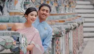 Potret Fanny Ghassani dan Suami Romantis Kondangan di Thailand
