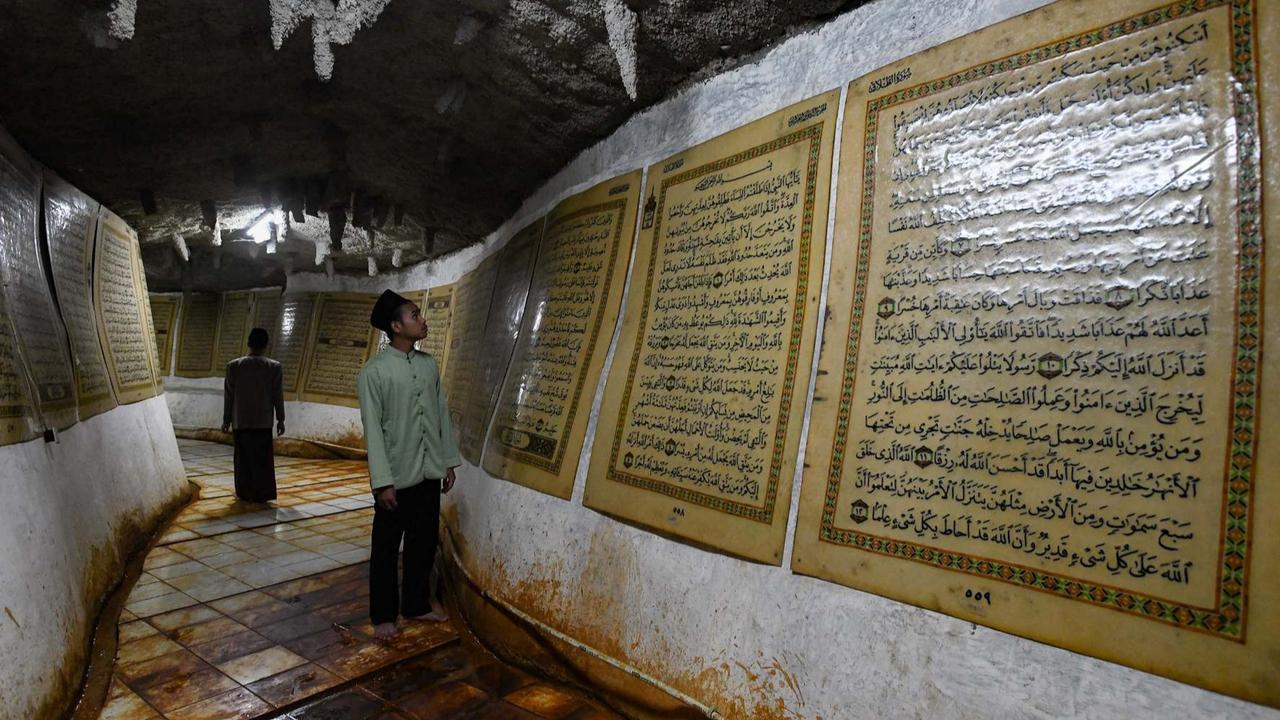 FOTO: Menyusuri Gua Alquran Cinangneng Bogor, Wisata Religi Unik yang Menenangkan Hati