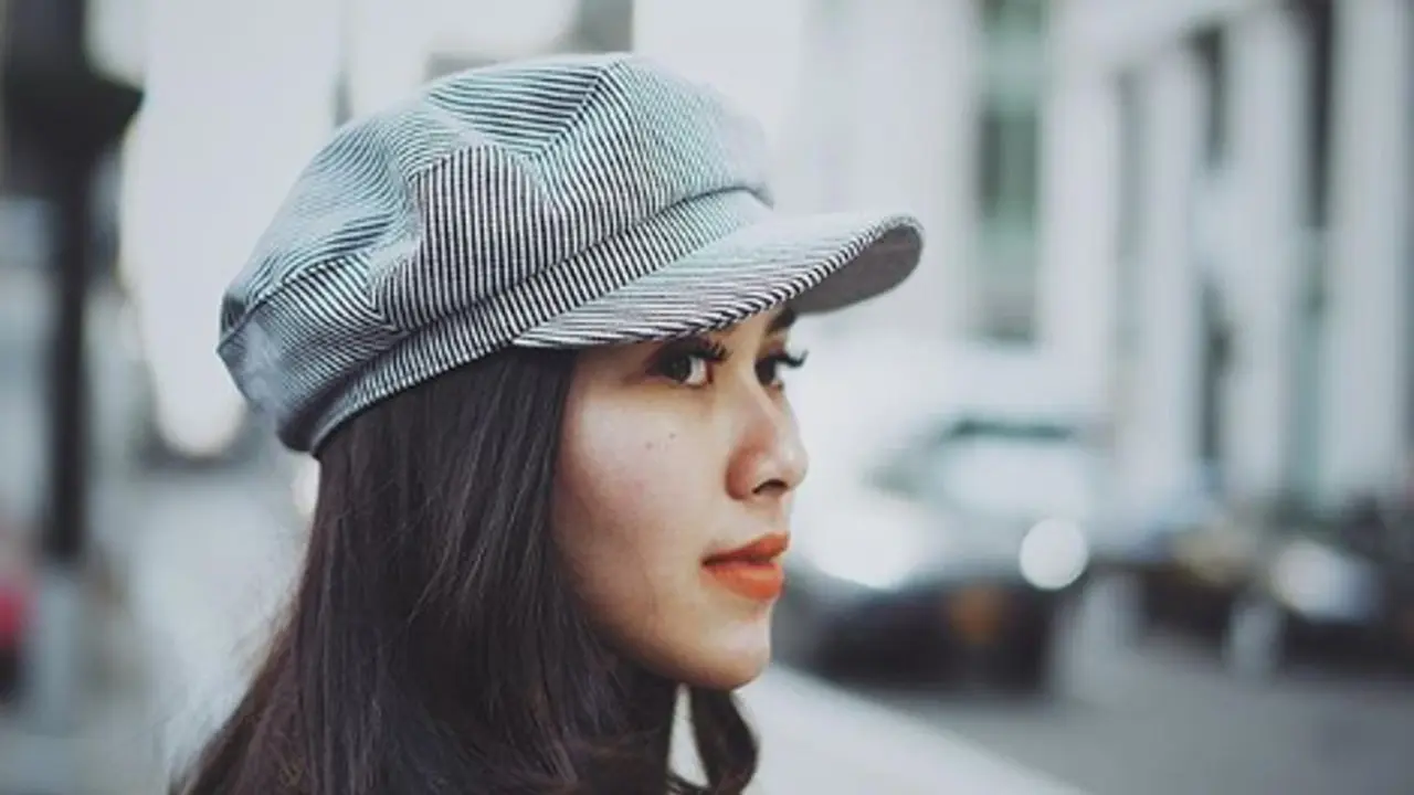 Cetarnya Syahnaz Sadiqah dengan Lipstik Merah yang Memesona
