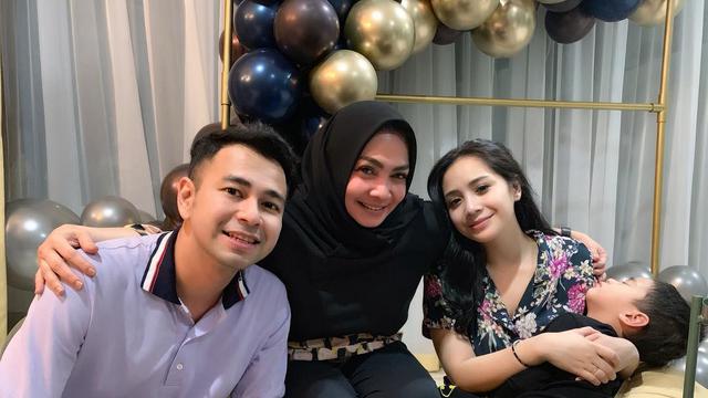 [Fimela] Nagita Slavina dan Raffi Ahmad ultah
