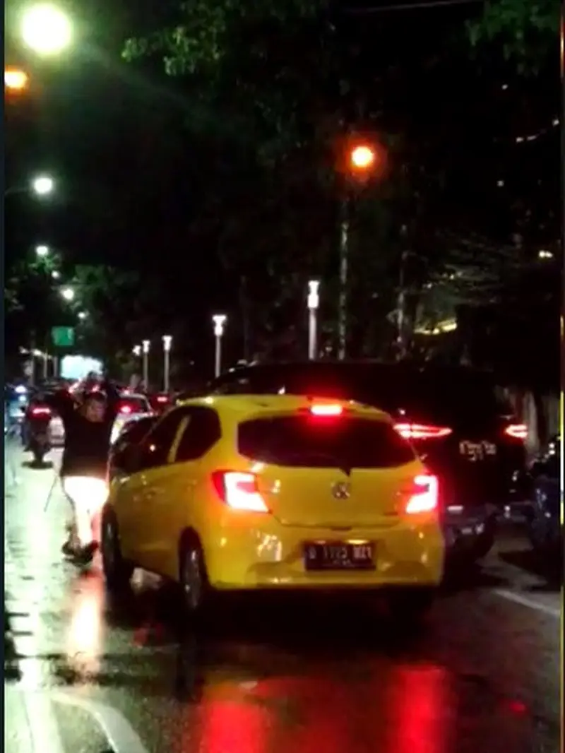 Viral Video Pengemudi Fortuner Rusak Mobil Brio di kawasan Office 8 Senopati, Jakarta Selatan (Jaksel)
