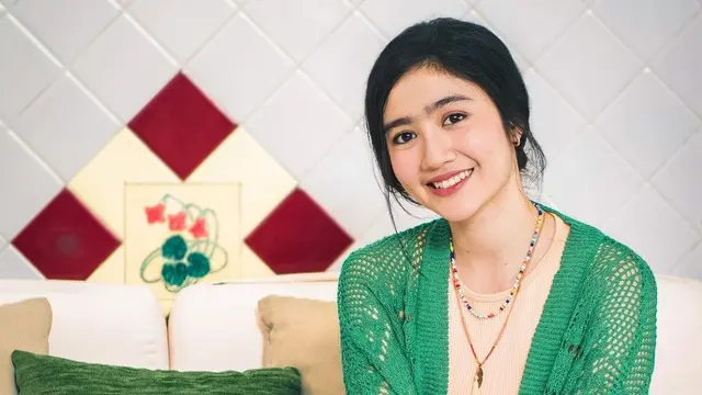 Febby Rastanty sebagai Jeng Sri dalam Losmen Bu Broto. (Foto: Dok. Instagram @paragonpictures.id)