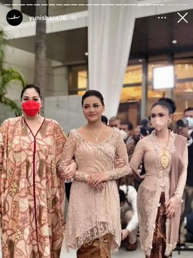 Mewakili Krisdayanti, Ini 6 Momen Kedekatan Aurel Hermansyah dan Yuni Shara