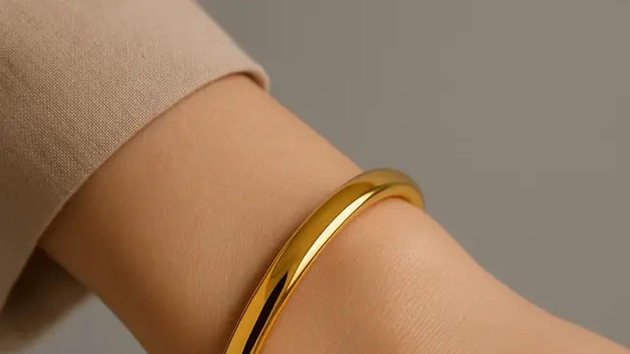 8 Model Gelang Emas 24 Karat 5 Gram yang Lagi Tren, Mewah Tapi Simpel untukSehari-Hari