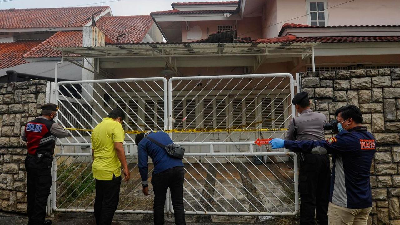 Misteri kematian Grace (64) dan David (38), ibu dan anak yang ditemukan tinggal tulang hingga kini belum menemukan titik terang.