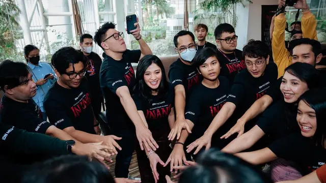 6 Potret Naysilla Mirdad di Konferensi Pers Film Inang, Perdana Main di Layar Lebar