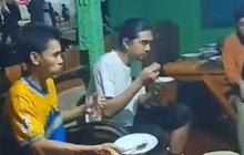 Viral Momen Duta Sheila on 7 Makan Bakmie Usai Voli, Akrab Bareng Warga