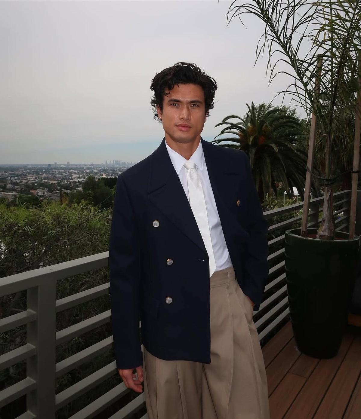 Potret Charles Melton yang Jadi Model Video Klip Lagu Jennie 'Love Hangover'