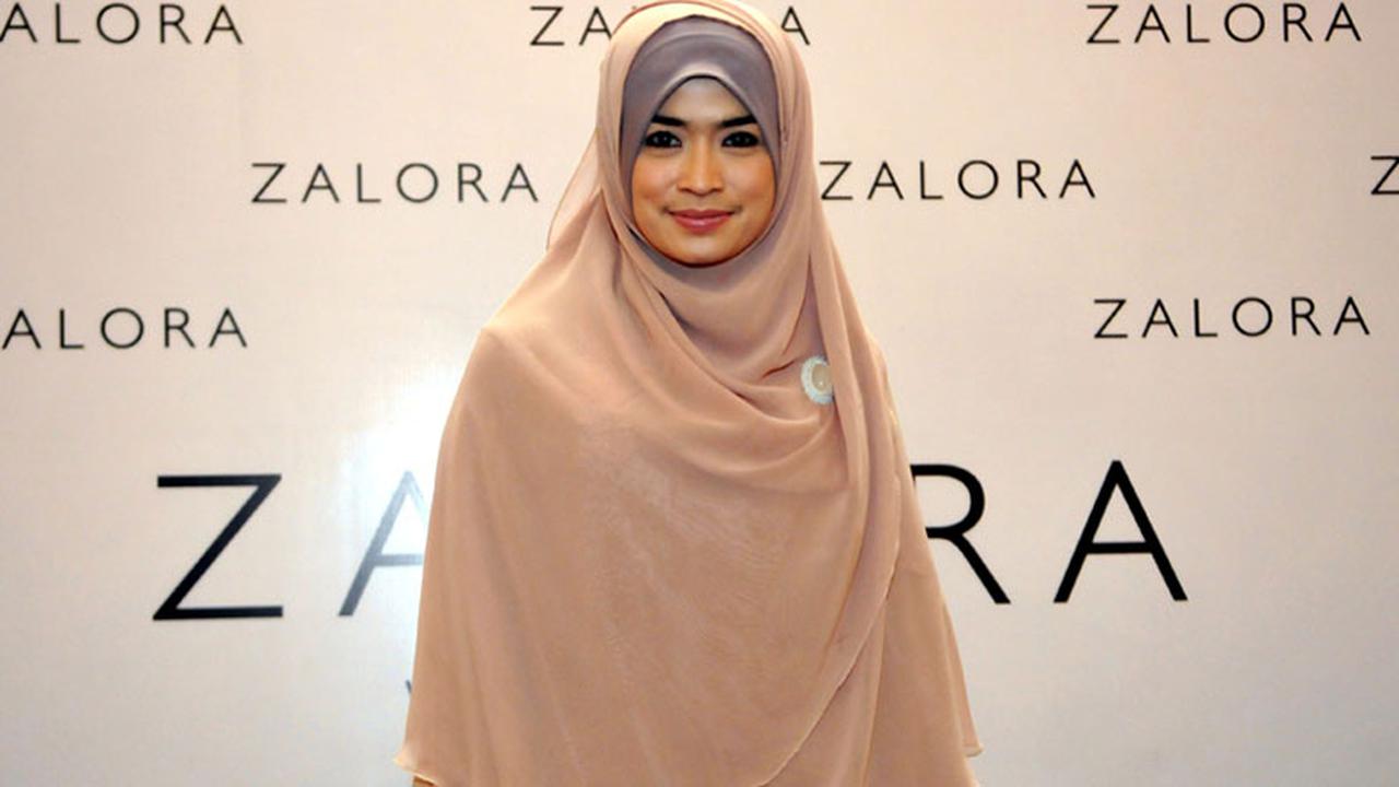 Sebulan Menikah, Yulia Rachman 