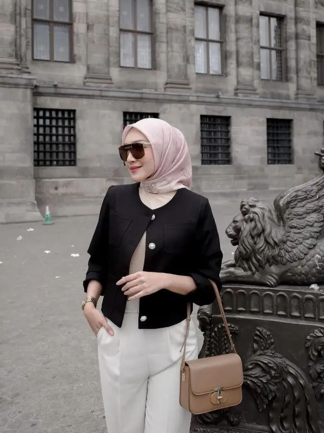 Inspirasi OOTD Melody Prima saat Liburan di Eropa