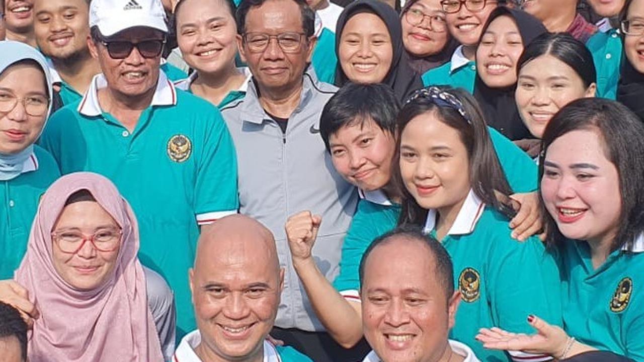 Mahfud MD Beres-Beres & Pamit ke Pegawai Kemenkopolhukam, Ungkap Ada Ruang Kedap Suara