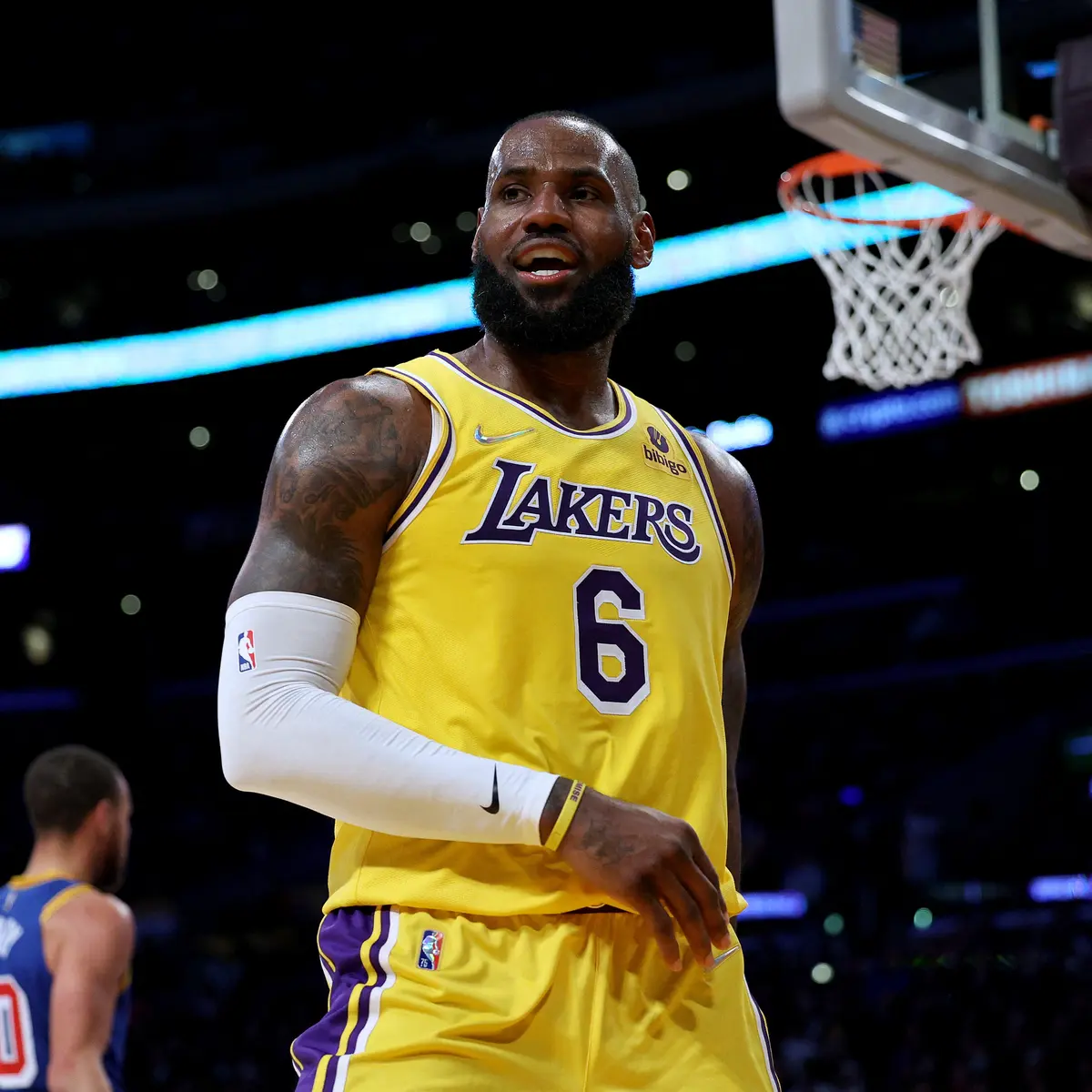 Tinggi discount lebron james