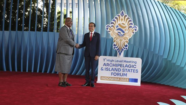 Jokowi Sambut Langsung Delegasi KTT AIS Forum 2023