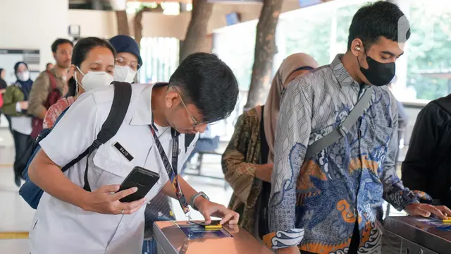 Rabu Pertama Kebijakan ASN Jakarta Wajib Gunakan Transportasi Umum