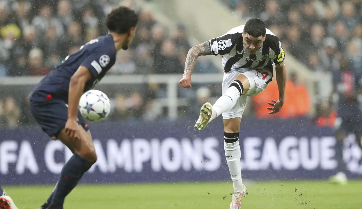 Foto Melihat Klub Bertabur Bintang PSG Diobokobok Newcastle United di